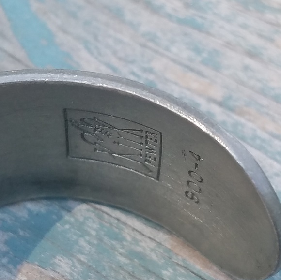 Vintage Cuff - Picture 4 of 5